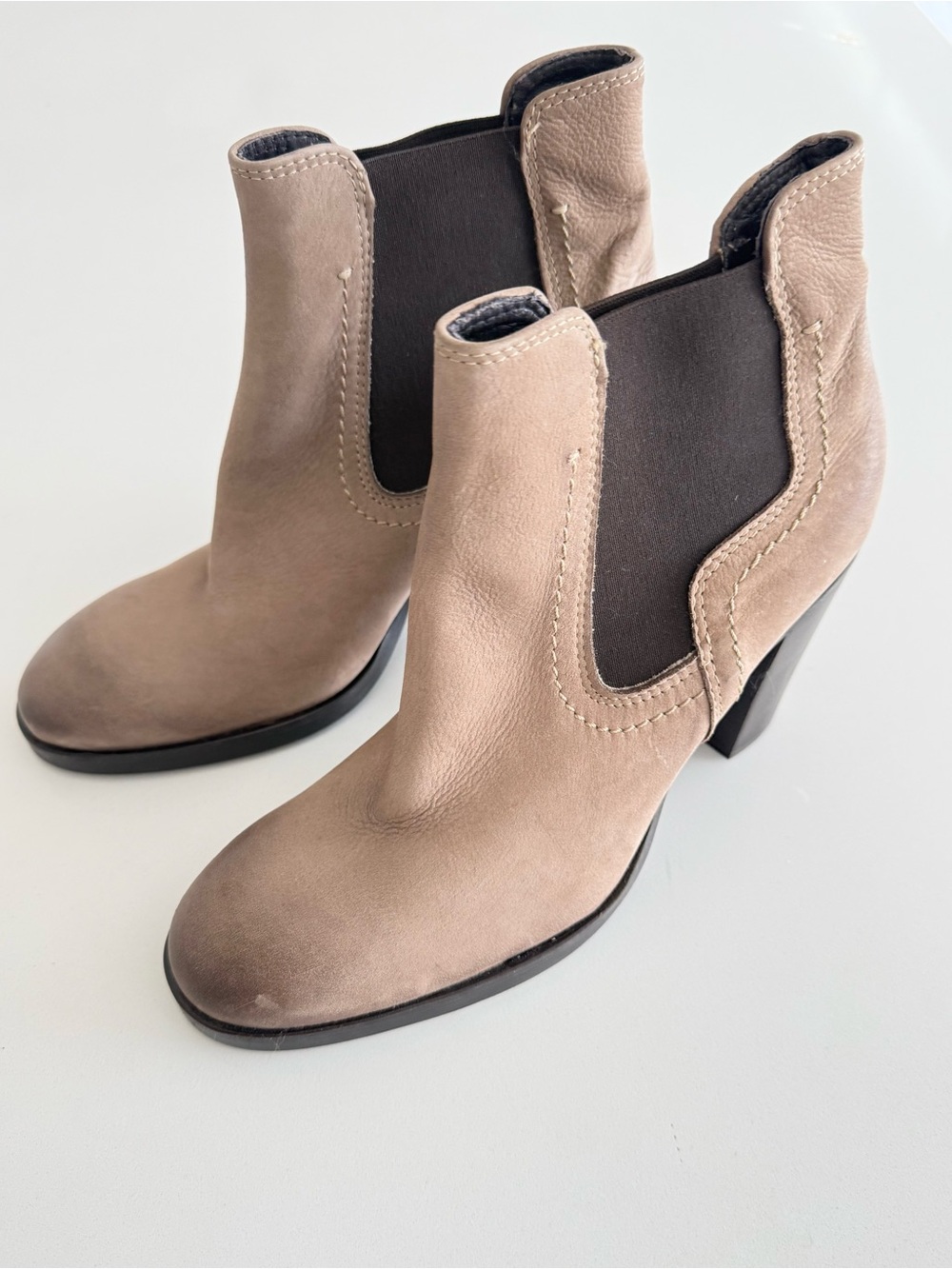 Barney's New York Taupe Grey High Heeled Chelsea Boot - 40